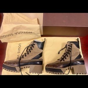 Louis Vuitton Laureate Boots